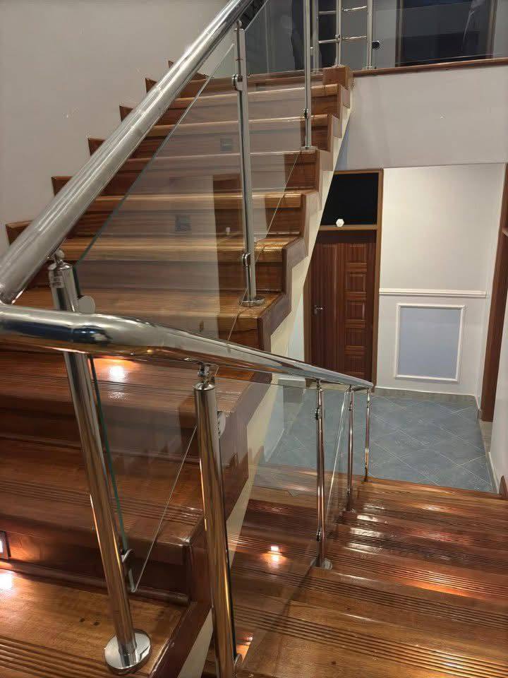 Falcon Fusion — Glass Staircase